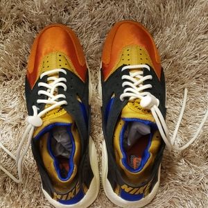 NIKE Air Huarache LIMITED EDITION - Men or Women